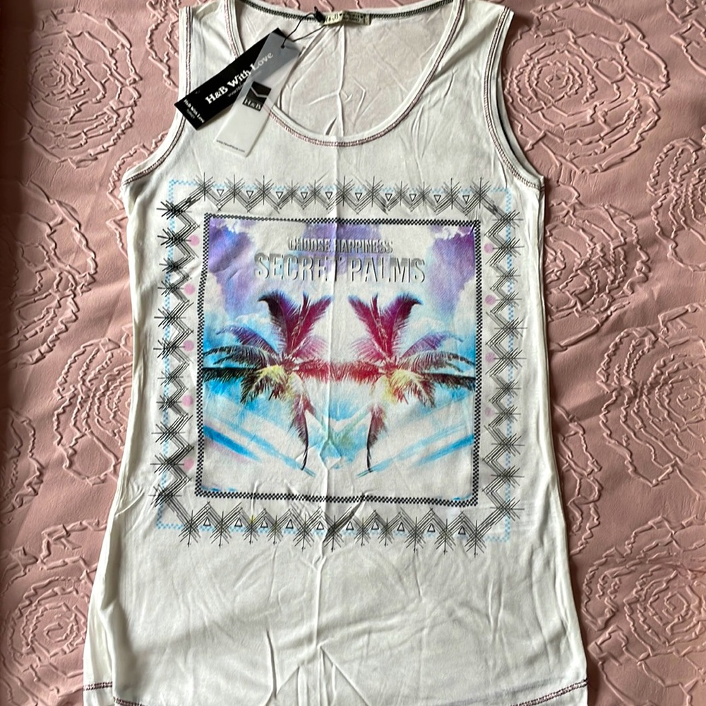 NWT Tank Top H&B With Love, Size L